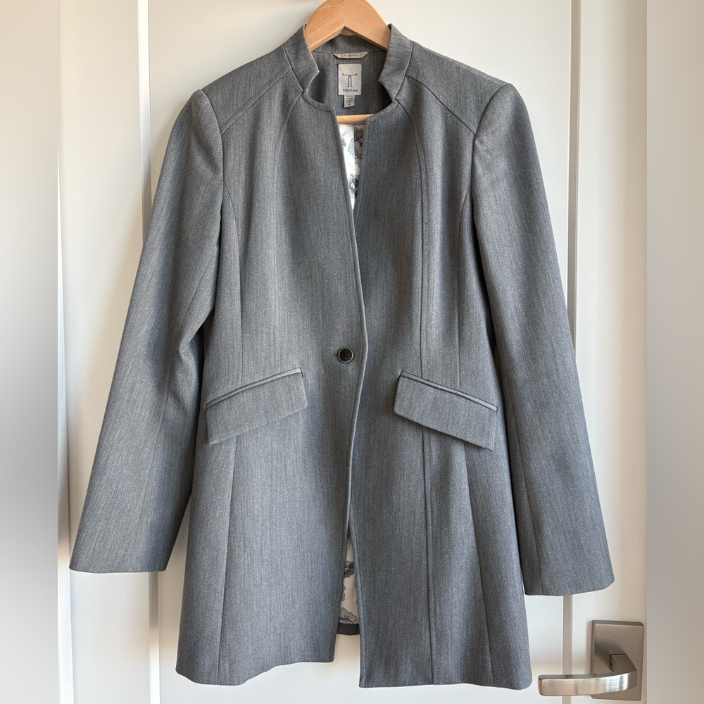 Grey Structured Jacket from Tristan. Size 8.